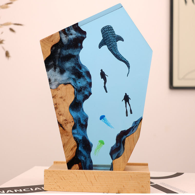 Leuchtende Harz-Medusa mit Wal – Resin Art For Anniversary Gift Bewertung und Preis